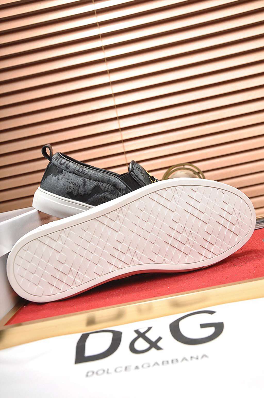 D*G sneaker